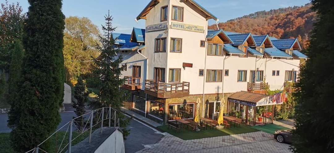 Hotel All Times Timisu de Jos Exterior photo