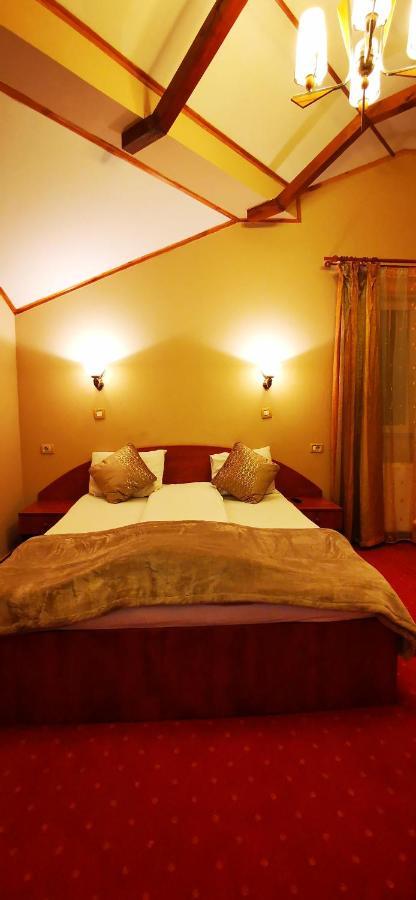 Hotel All Times Timisu de Jos Exterior photo